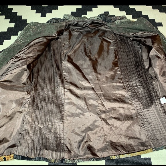 Fab, patterned, tapestry, ruffle coat!! - Picture 7 of 14